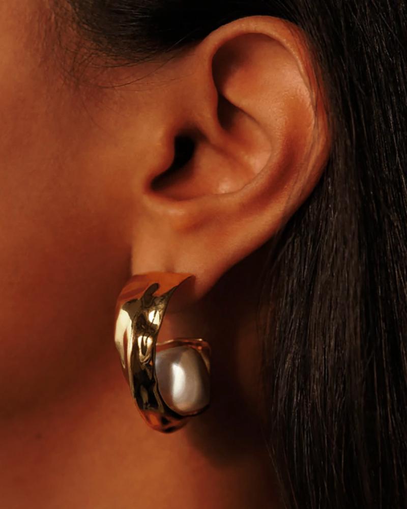 Mini Crest Hoops Vergoldete Ohrringe mit Perle