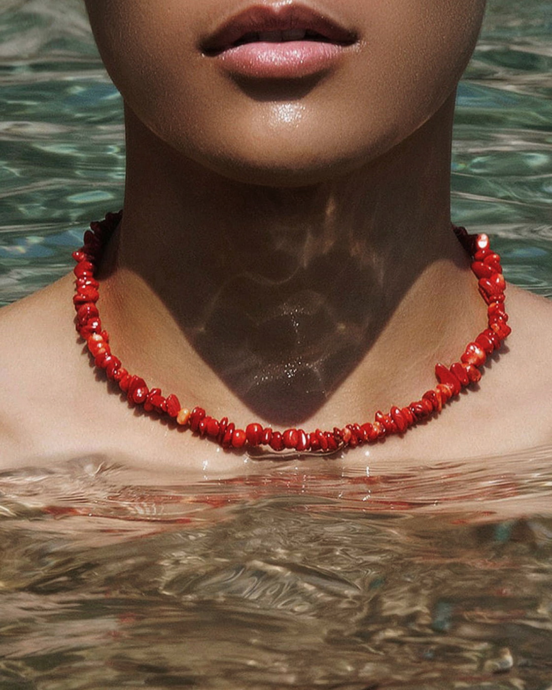 Balos Beach Halskette aus roten Korallen mit vergoldetem Silberverschluss