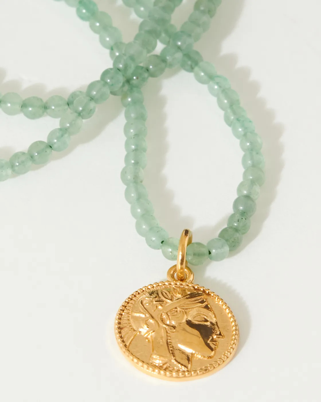 Aventurin-Halskette mit Athena-Anhänger aus Gold-Vermeil
