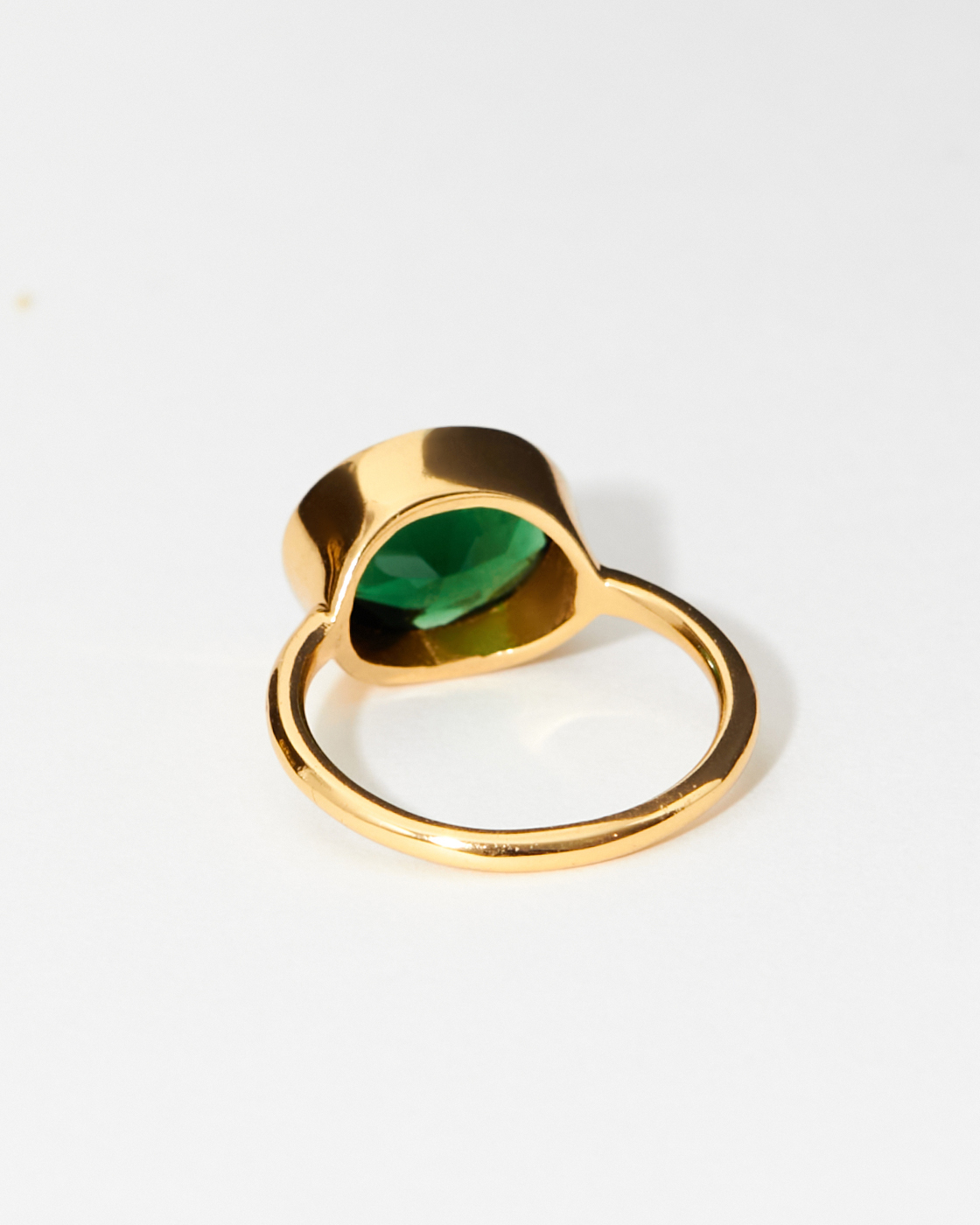Ovaler klobiger Ring Smaragdgrün