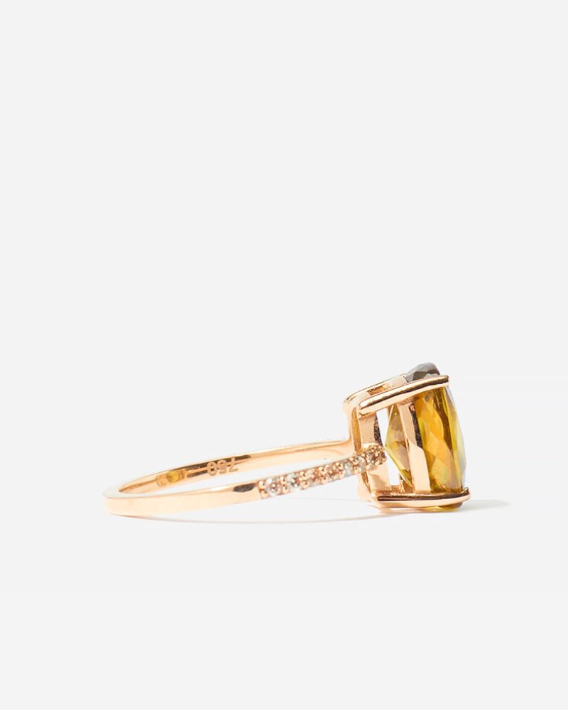 Titanit und Diamant Ring in Gelbgold
